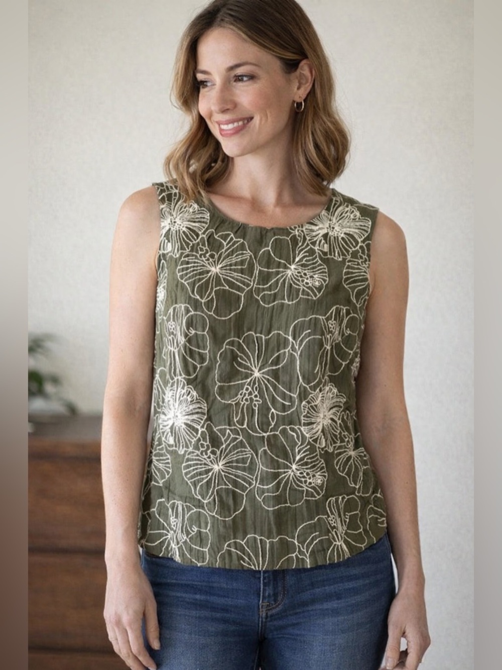 Linea Domani Fitted Blouse Olive Green/Cream Coloured Stitched Flowers Size 8